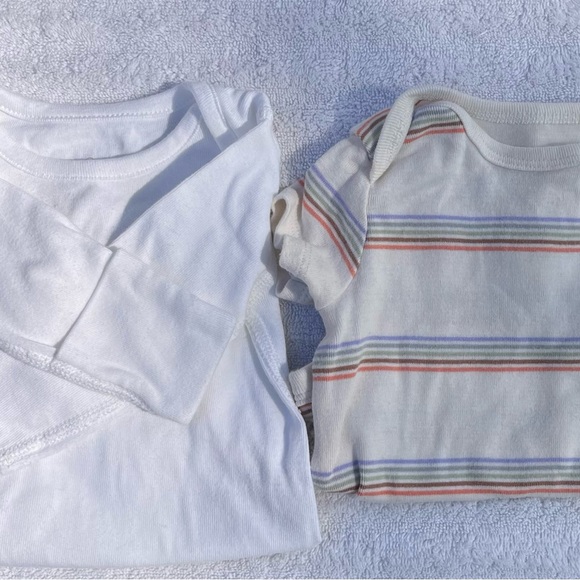 Lot of 4 Hanna Andersson Moon and Back and little planet onesies 0-3 month - Picture 4 of 5